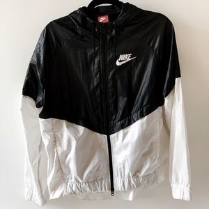 NIKE| Windbreaker
